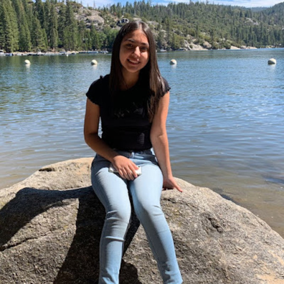 Meet your Posher, Daniela - Picture 1 of 1